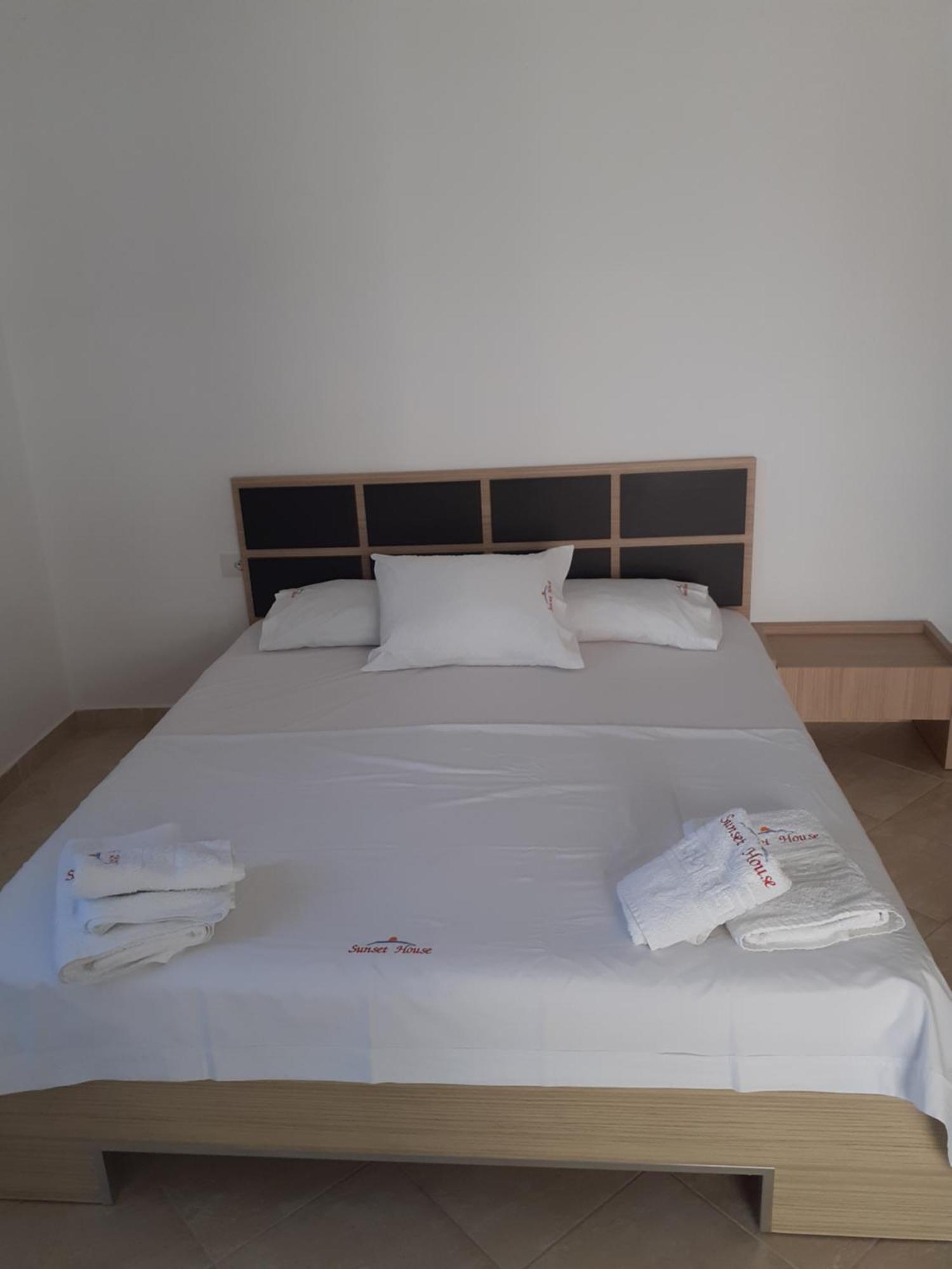 Sunset House Aurora&Ersi Apartment โอริคูม ห้อง รูปภาพ